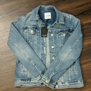 Joe's Jeans – Relaxed Denim Jacket
CAIRO